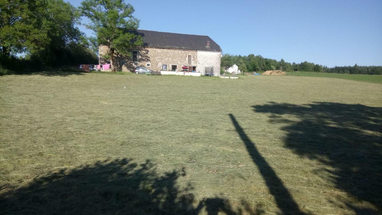 Gite Les Chaumeix Prondines Exterior foto